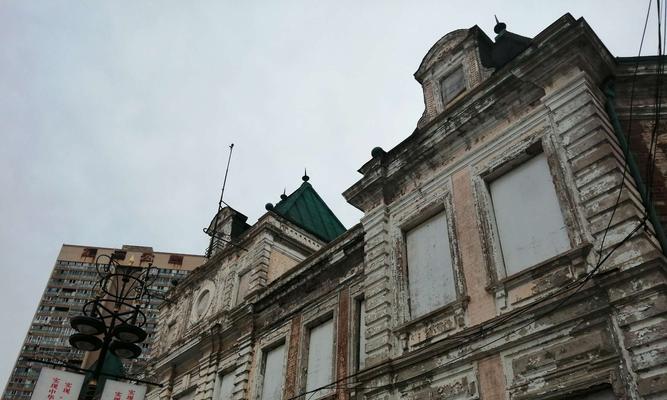 地下城风情街入口在哪里？进入风情街需要什么条件？